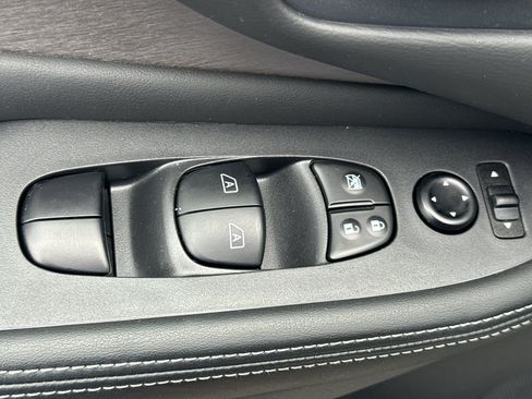 Certified 2023 Nissan Murano SV w/ SV Midnight Edition Package AWD/4WD image 12