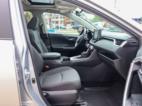 Used 2022 Toyota RAV4 XLE w/ Convenience Package AWD/4WD image 31