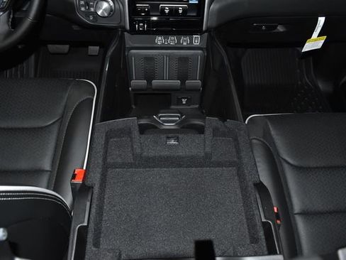 Used 2025 RAM 1500 Laramie image 21