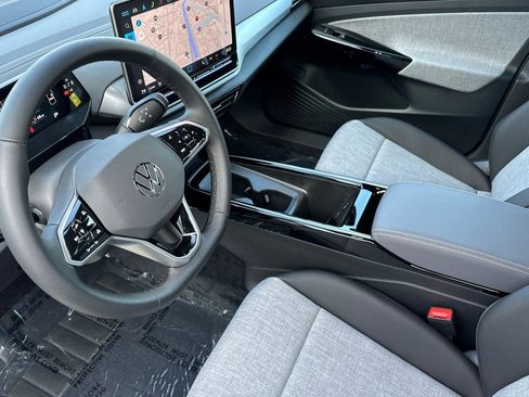 New 2026 Volkswagen ID.4 Pro image 9