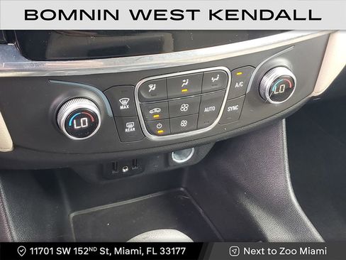 Used 2023 Chevrolet Traverse LS image 26