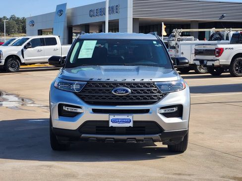 Certified 2024 Ford Explorer XLT w/ Equipment Group 202A AWD/4WD image 2