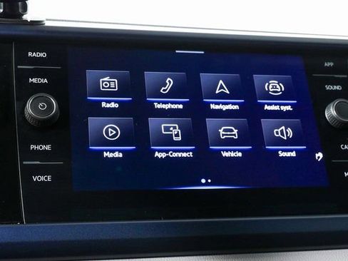 Certified 2023 Volkswagen Taos SE w/ Black Wheel Package image 18