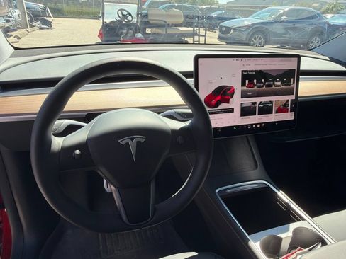Used 2024 Tesla Model Y Performance AWD/4WD image 10