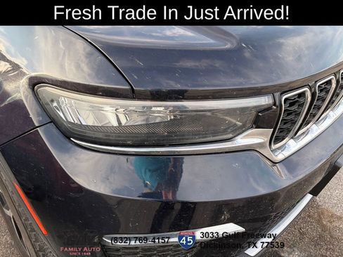 Used 2024 Jeep Grand Cherokee Limited AWD/4WD image 5