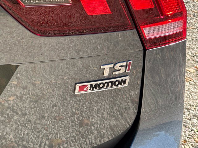 Used 2018 Volkswagen Tiguan SEL AWD/4WD image 13