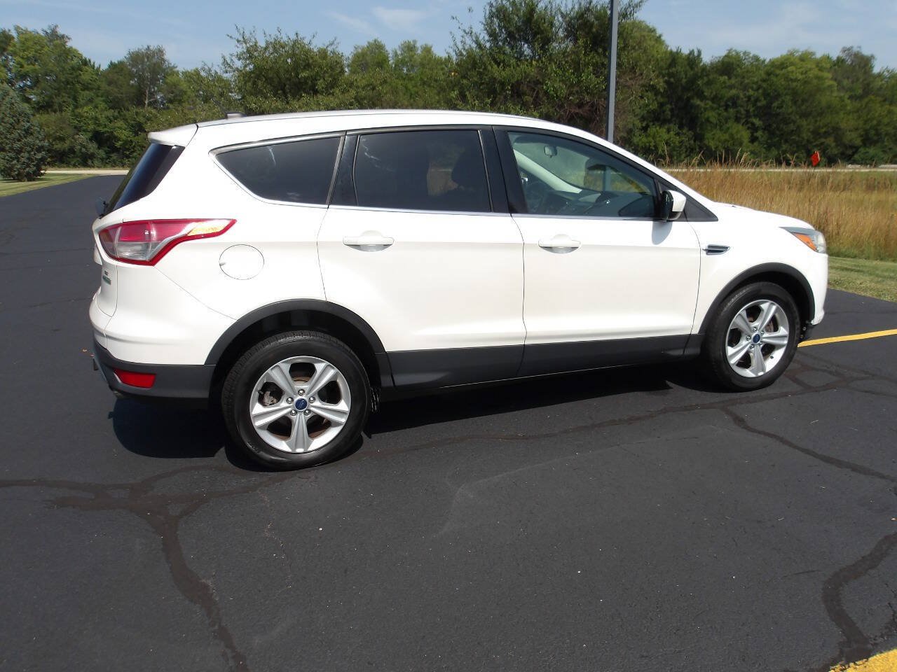 Used 2015 Ford Escape SE FWD image 10