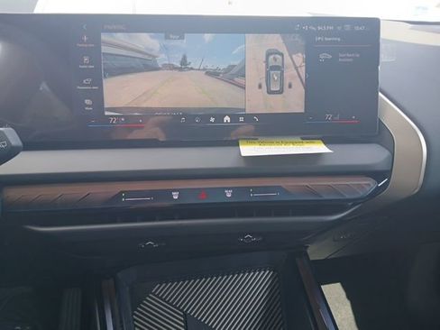 New 2025 BMW X3 xDrive30i w/ Premium Package image 23