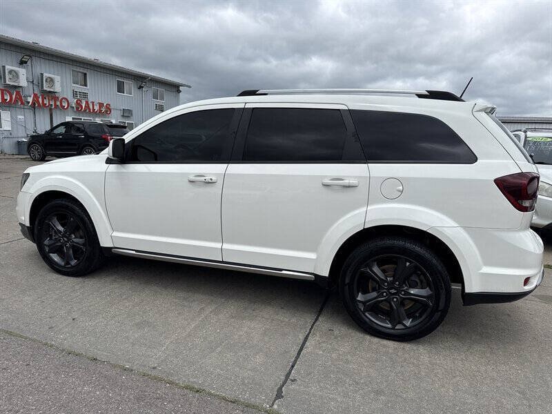 Used 2020 Dodge Journey Crossroad FWD image 4