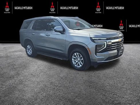 Used 2025 Chevrolet Tahoe LT AWD/4WD image 2