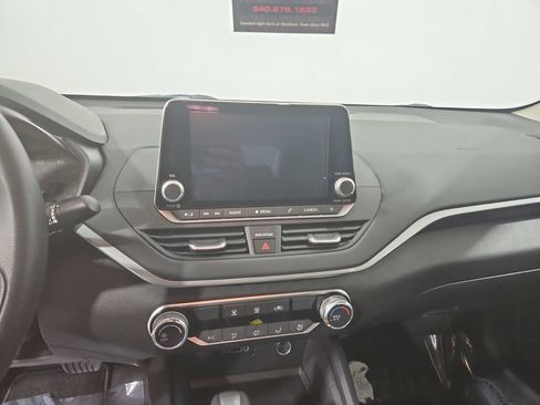 Certified 2025 Nissan Altima 2.5 S FWD image 20