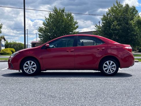 Used 2015 Toyota Corolla LE FWD image 5