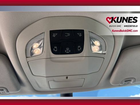 Used 2024 Chrysler Pacifica Touring-L FWD image 17