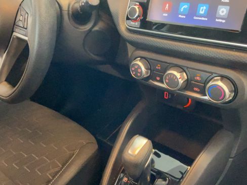 Used 2022 Nissan Kicks S FWD image 34