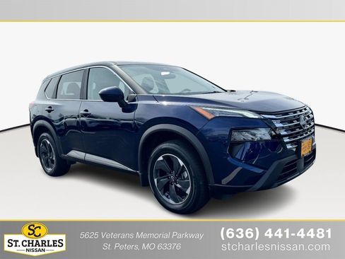 Used 2025 Nissan Rogue SV image 1