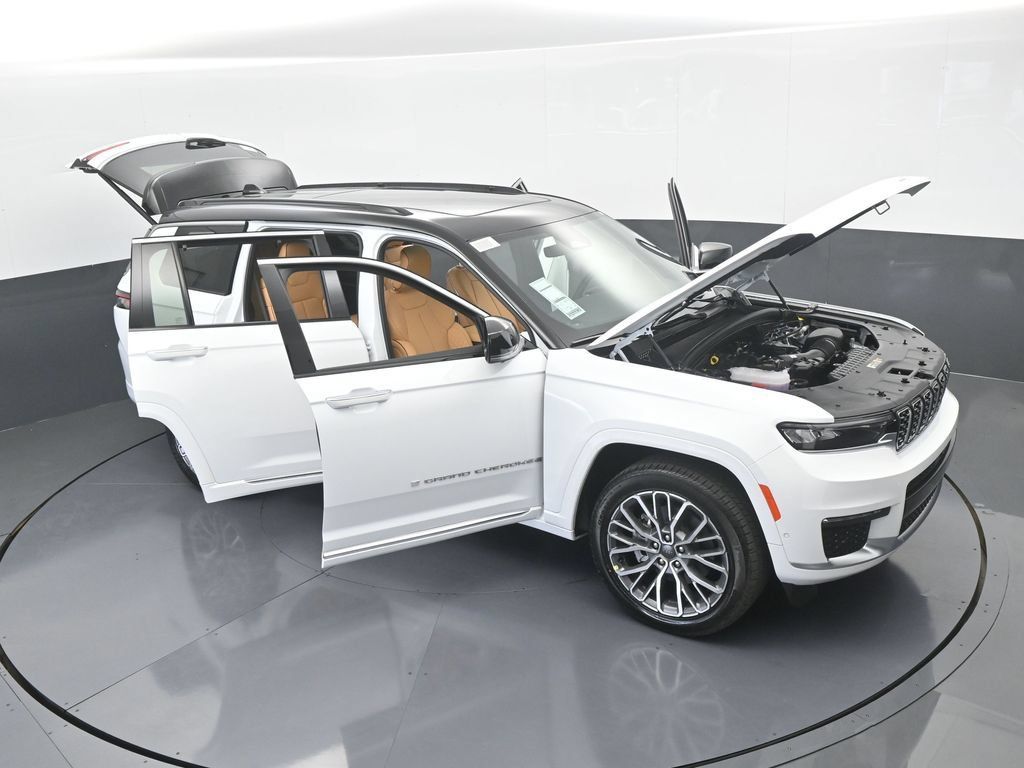 Used 2025 Jeep Grand Cherokee L Summit AWD/4WD image 70