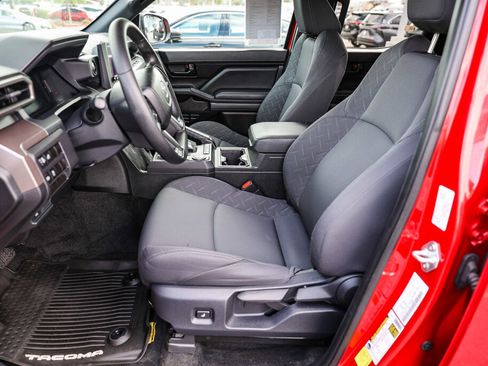 Certified 2024 Toyota Tacoma SR5 image 9