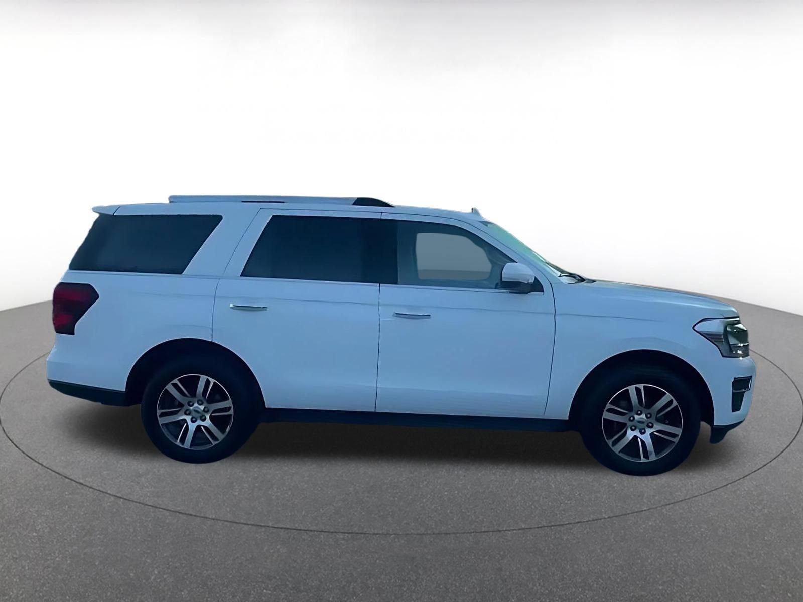 Used 2024 Ford Expedition Limited RWD image 15