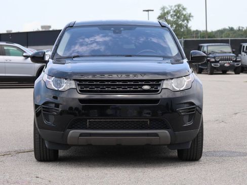 Used 2017 Land Rover Discovery Sport SE AWD/4WD image 2