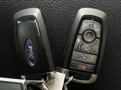 Used 2019 Ford F150 Lariat w/ Equipment Group 501A Mid image 28