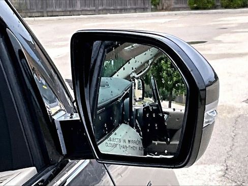 Used 2018 Lincoln Navigator Reserve AWD/4WD image 23