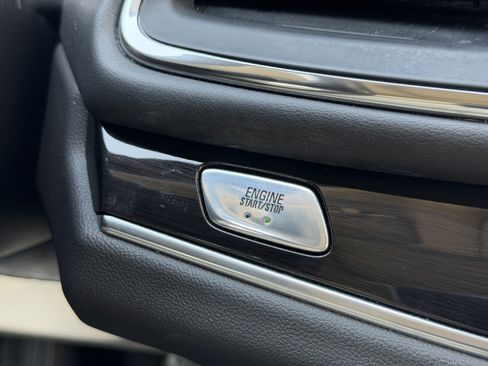 Used 2020 Buick Enclave Essence w/ Sound and Sites Package image 36