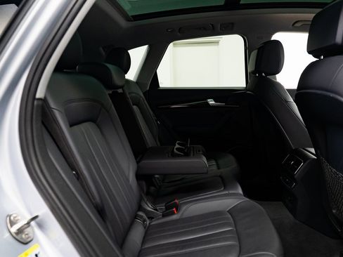 Used 2018 Audi Q5 2.0T Premium Plus w/ Premium Plus Package image 24