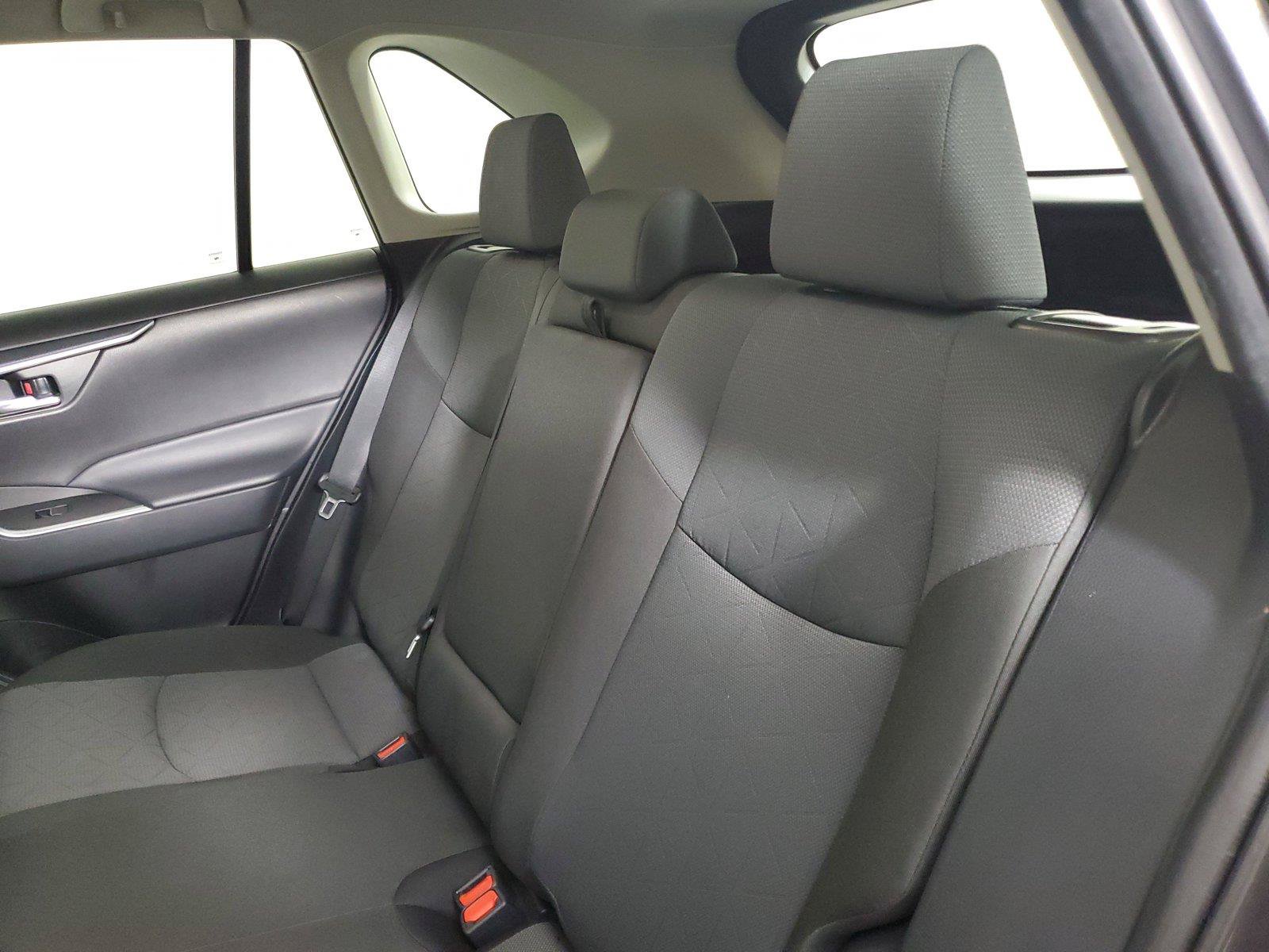 Used 2025 Toyota RAV4 XLE FWD image 8