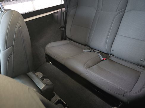 Used 2022 Jeep Wrangler Willys image 18