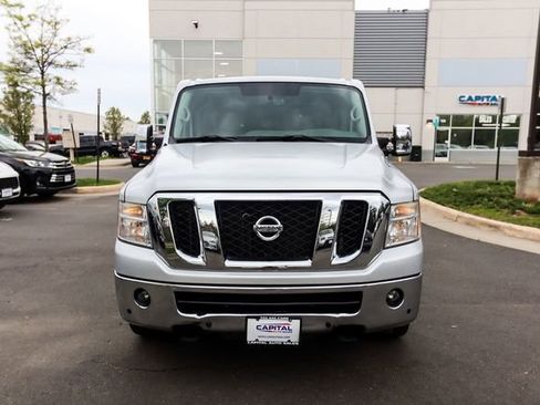 Used 2016 Nissan NV 3500 SL RWD image 9