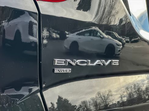 Used 2024 Buick Enclave Premium image 34