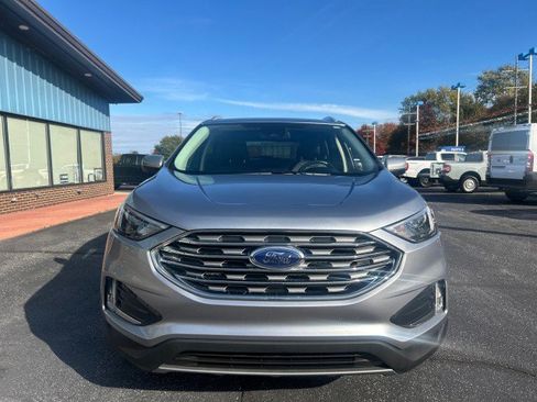 Used 2022 Ford Edge SEL w/ Convenience Package image 2