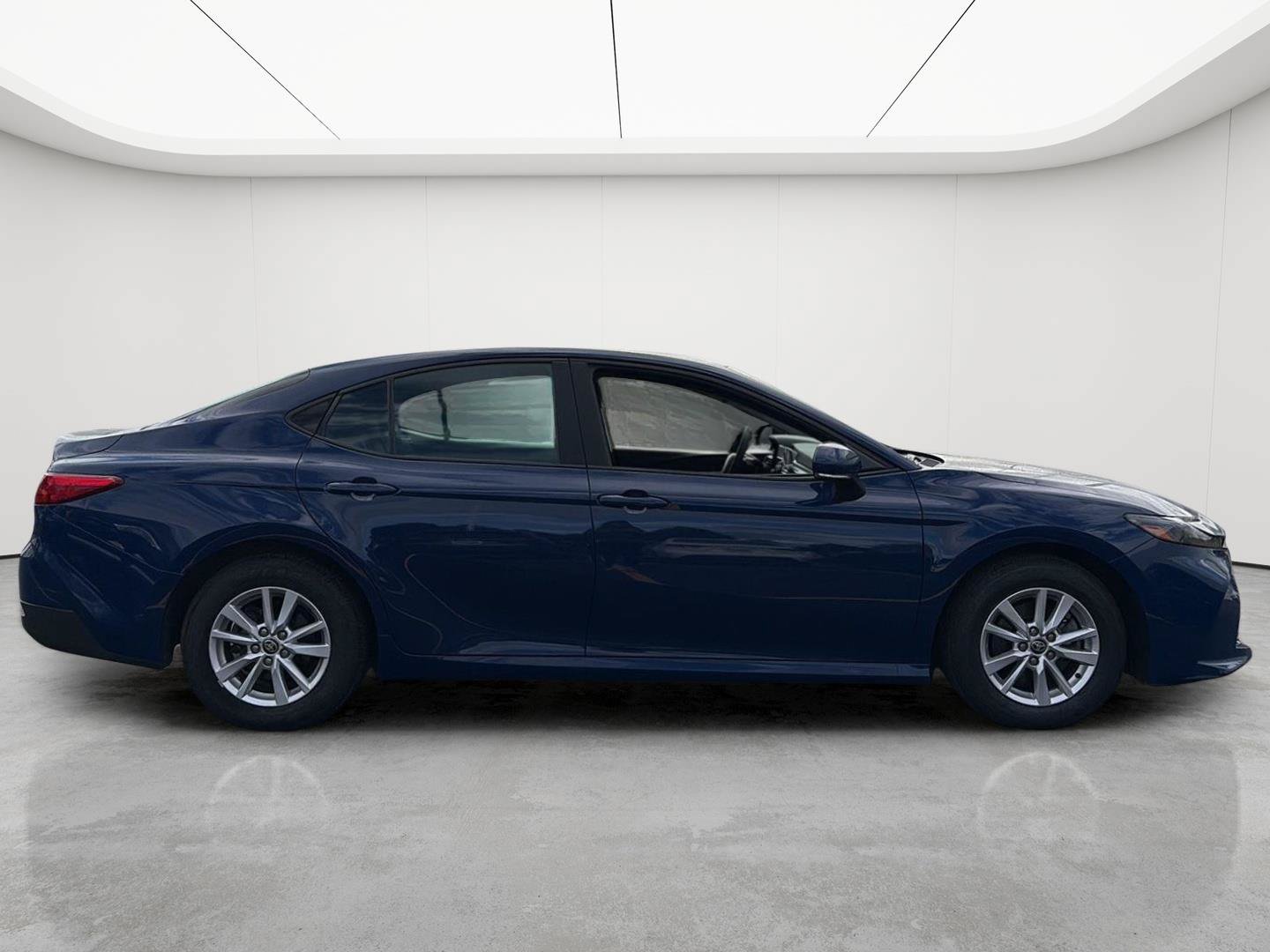 Used 2025 Toyota Camry LE FWD image 25
