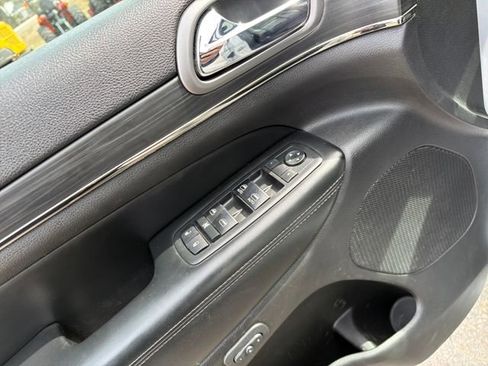 Used 2019 Jeep Grand Cherokee Limited X image 13