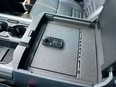 Used 2024 Ford F350 Platinum AWD/4WD image 39