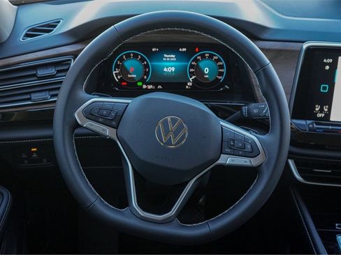 New 2026 Volkswagen Atlas SE image 22