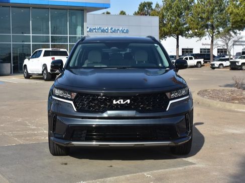 Used 2022 Kia Sorento S image 2
