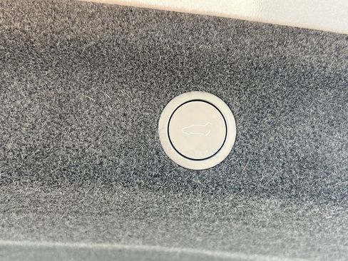 Used 2026 Tesla Model Y Long Range image 14