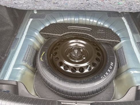 Used 2024 Chevrolet Malibu LT image 36