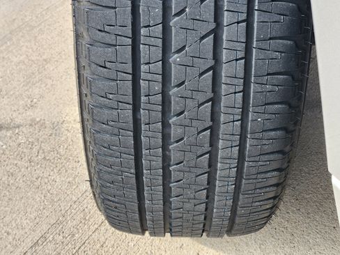 Used 2019 Chevrolet Traverse Premier w/ Driver Confidence II Package image 11