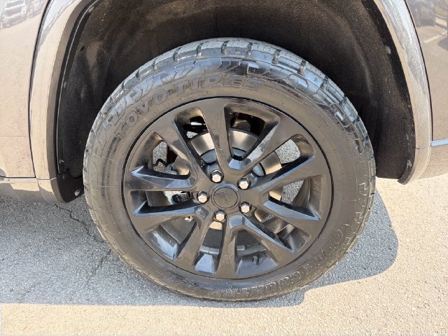 Used 2021 Jeep Grand Cherokee Laredo X AWD/4WD image 31