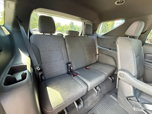 Used 2026 Chevrolet Traverse LT w/ LPO, Floor Liner Package AWD/4WD image 34