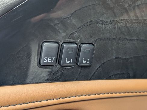 Used 2024 INFINITI QX80 Sensory image 15