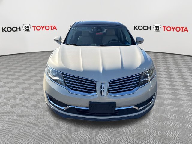 Used 2016 Lincoln MKX Select w/ Select Plus Package AWD/4WD image 2