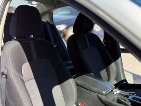 Used 2022 Nissan Sentra SV image 34