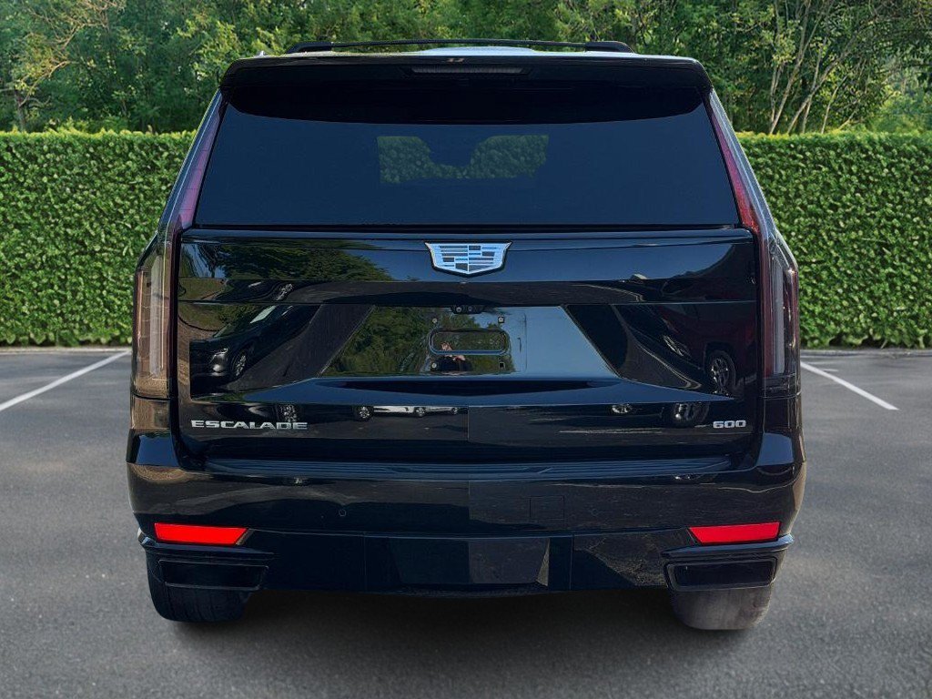 Used 2022 Cadillac Escalade ESV Sport w/ Touring Package AWD/4WD image 5