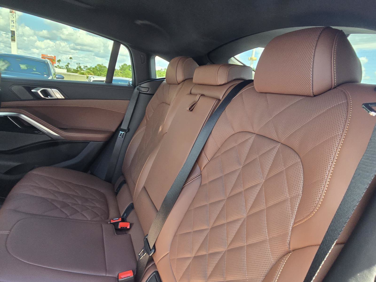 New 2027 BMW X6 xDrive40i AWD/4WD image 9