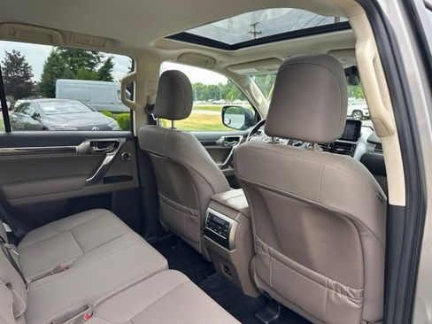 Used 2022 Lexus GX 460 Premium w/ Premium Plus Package AWD/4WD image 21