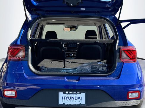 New 2026 Hyundai Venue SEL image 7