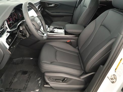 New 2025 Audi Q7 3.0T Premium Plus image 24